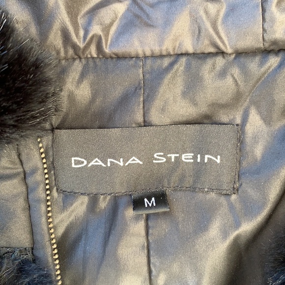 Dana Stein Puffer Vest size Medium Rabbit Fur trim with Hood - Picture 6 of 7